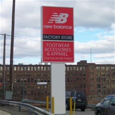 new balance outlet in lawrence
