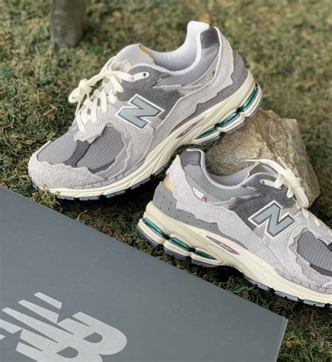 new balance protection pack 2002r grey