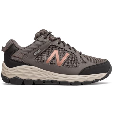 new balance women's walking shoes 980