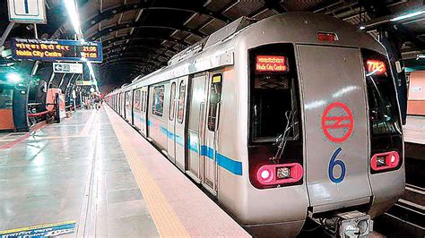 new delhi city metro
