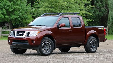 new nissan frontier review