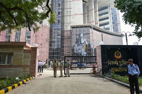 new police headquarters jai singh road delhi