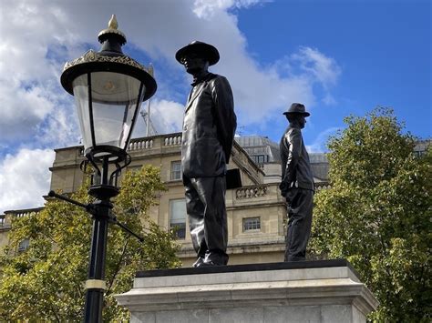 new statues in london