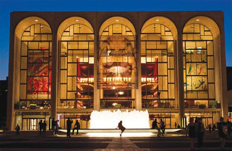 new york city opera vs metropolitan opera
