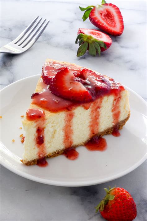 new york style strawberry cheesecake
