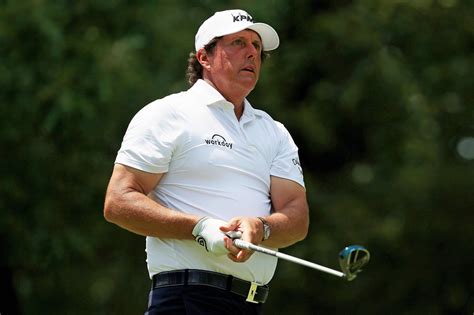 news on phil mickelson
