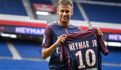 Neymar tells his Barça team-mates that he's off to Paris Saint-Germain