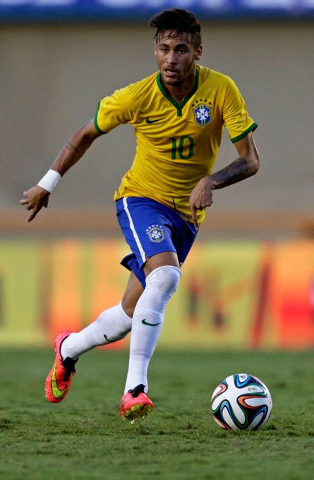 neymar height and weight in lbs