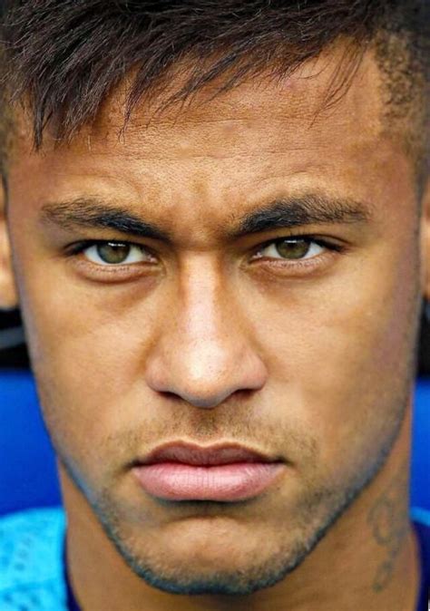 neymar jr eye color