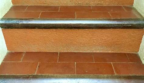 Épinglé sur Escalier béton gris lissé