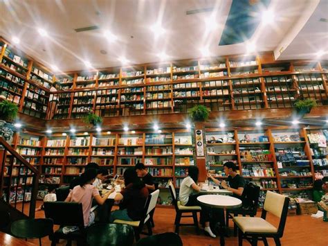 nha nam book store