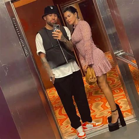 nicolas otamendi wife
