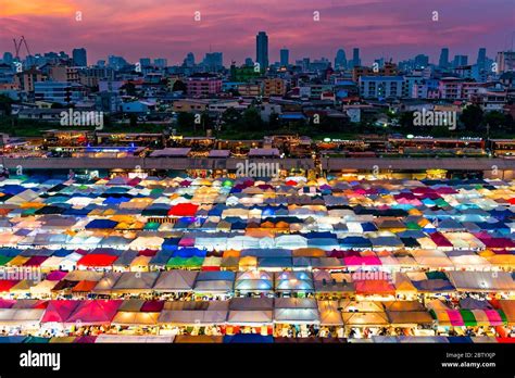 Night Time Bazar Close