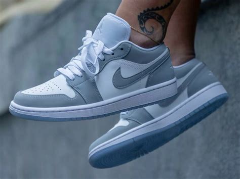 Nike air jordan 1 low wolf grey white aluminum