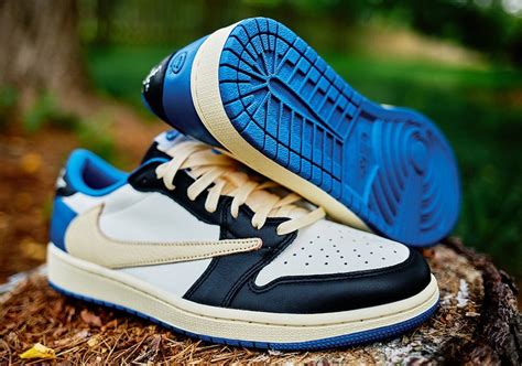 Nike air jordan low travis scott x fragment