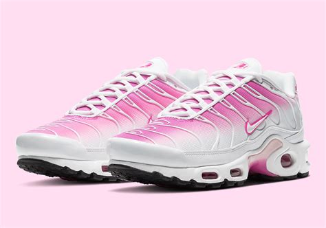 Nike air max plus pink and purple