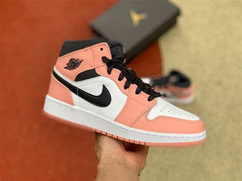 Nike jordan shoes pink and white