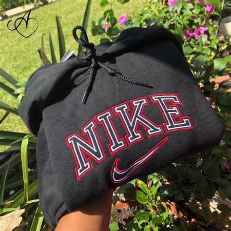 nike embroidered logo hoodie