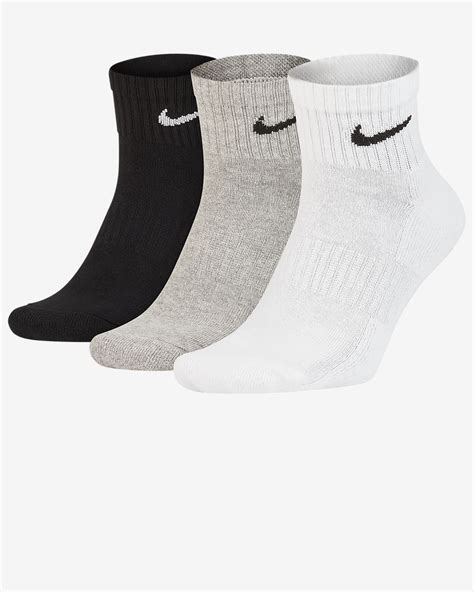 nike everyday ankle socks size 13-17 mens