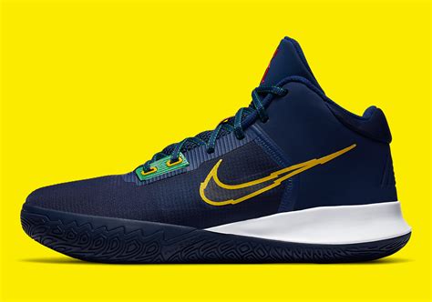 Nike Adults' Kyrie Flytrap IV Basketball Shoes Academy