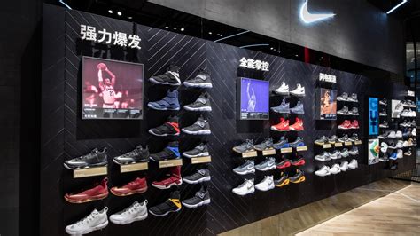 nike store basketball shoes