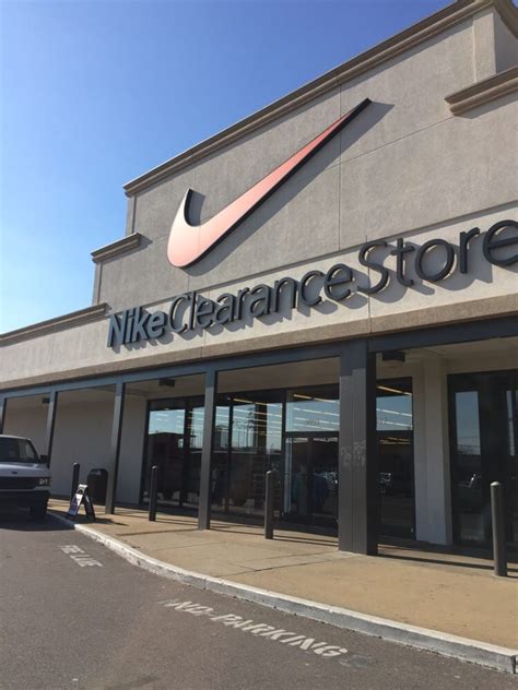 nike store outlet mall near me