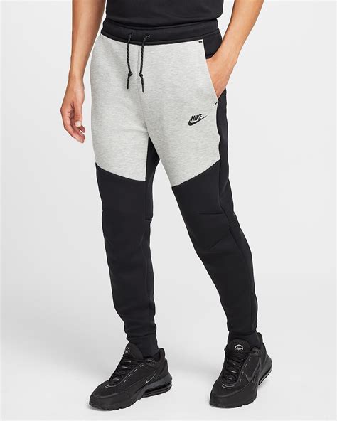 Nike Tech Joggers