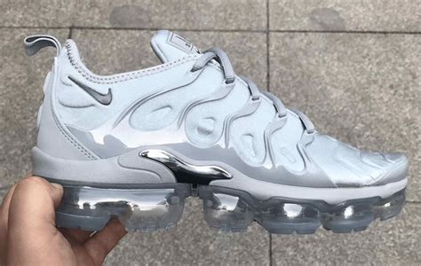 nike vapormax womens grey