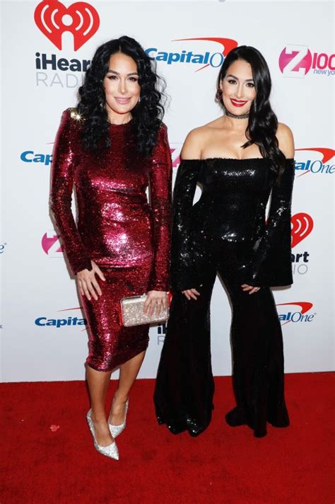 nikki and bri on live at the red carpet