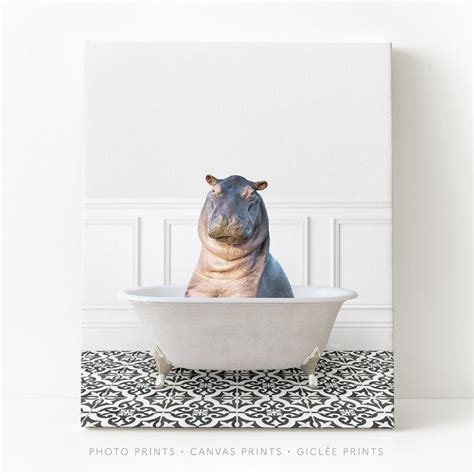 Timingila Lila Satin Kissenbezug Nilpferd, Badewanne und Dusche Designer Bett Zimmer