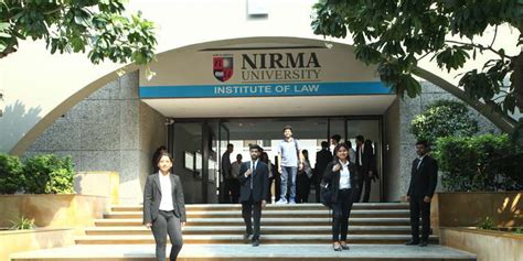 nirma university of law