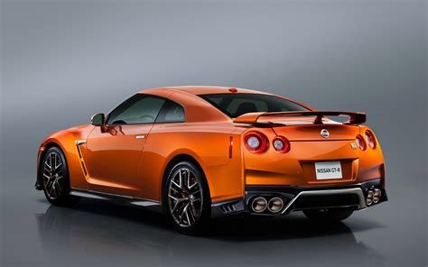15 Surprising Facts About Nissan's Sports Cars HotCars