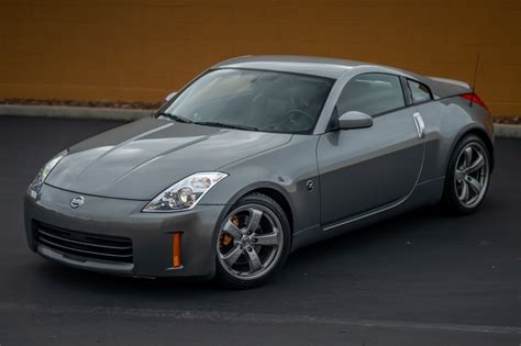 nissan 350z 2006 automatic features