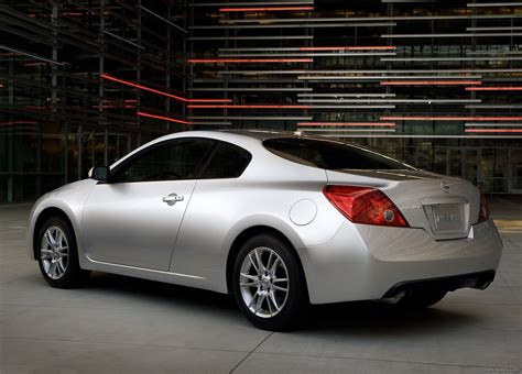 nissan altima 2011 coupe