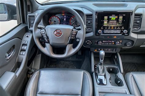 nissan frontier 2022 pro 4x interior