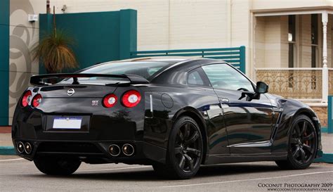 nissan gtr r35 black