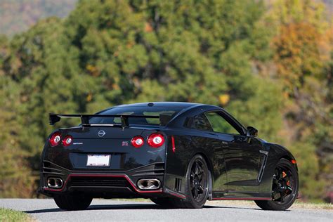 nissan gtr r35 pictures