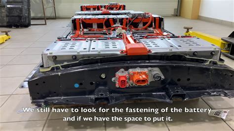 Let's Take A Look Inside The Nissan LEAF 40kWh Battery