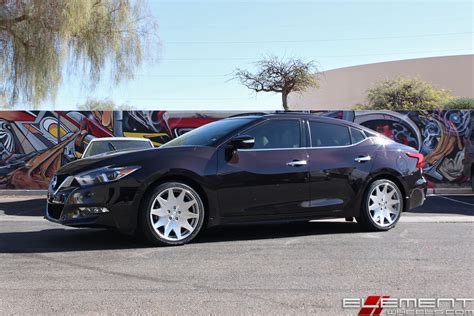 nissan maxima 2022 rims