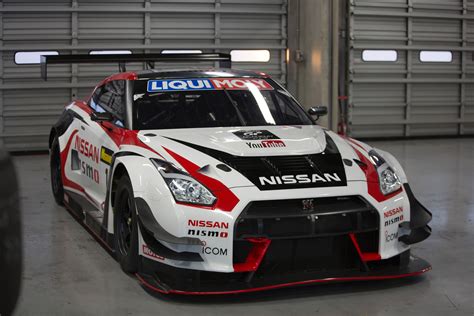 nissan nismo gtr race car