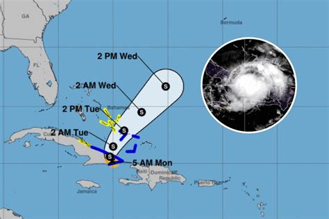 noaa hurricane center atlantic satellite