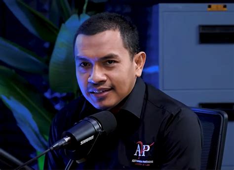 Noel Ebenezer: Politician, Activist, and Voice of Riau