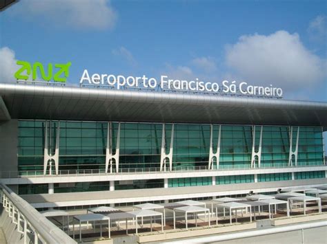 nome do aeroporto de porto portugal