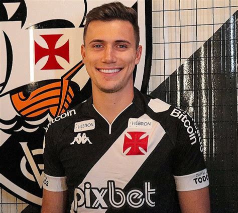 nome do goleiro do vasco