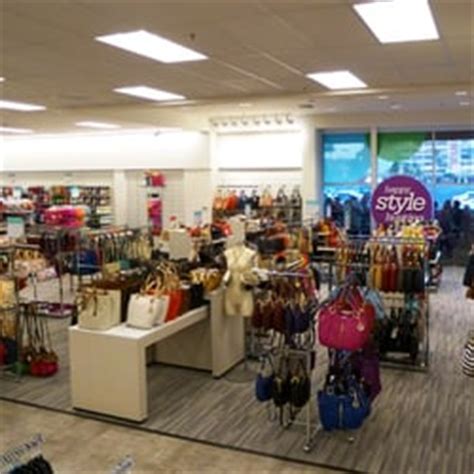 nordstrom rack alderwood hours