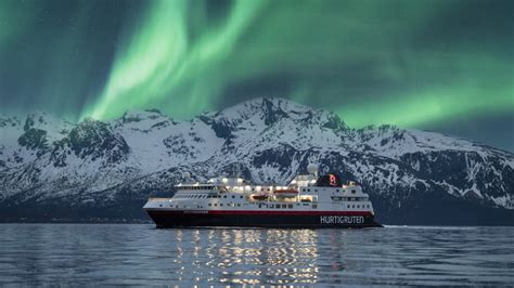 northern lights cruise norway 2024