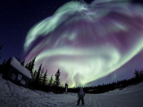 northern lights yellowknife best time