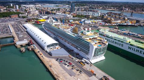 norwegian cruise line docks london uk