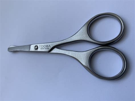 nose hair trimming scissors
