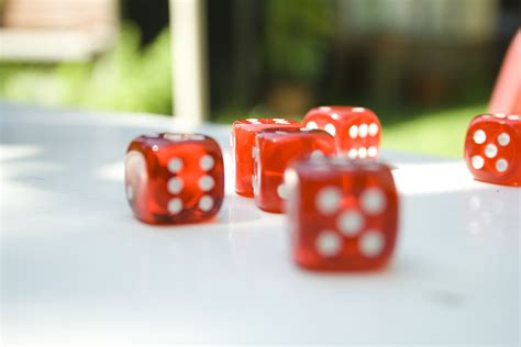 Roll the Dice Meaning Idioms Online